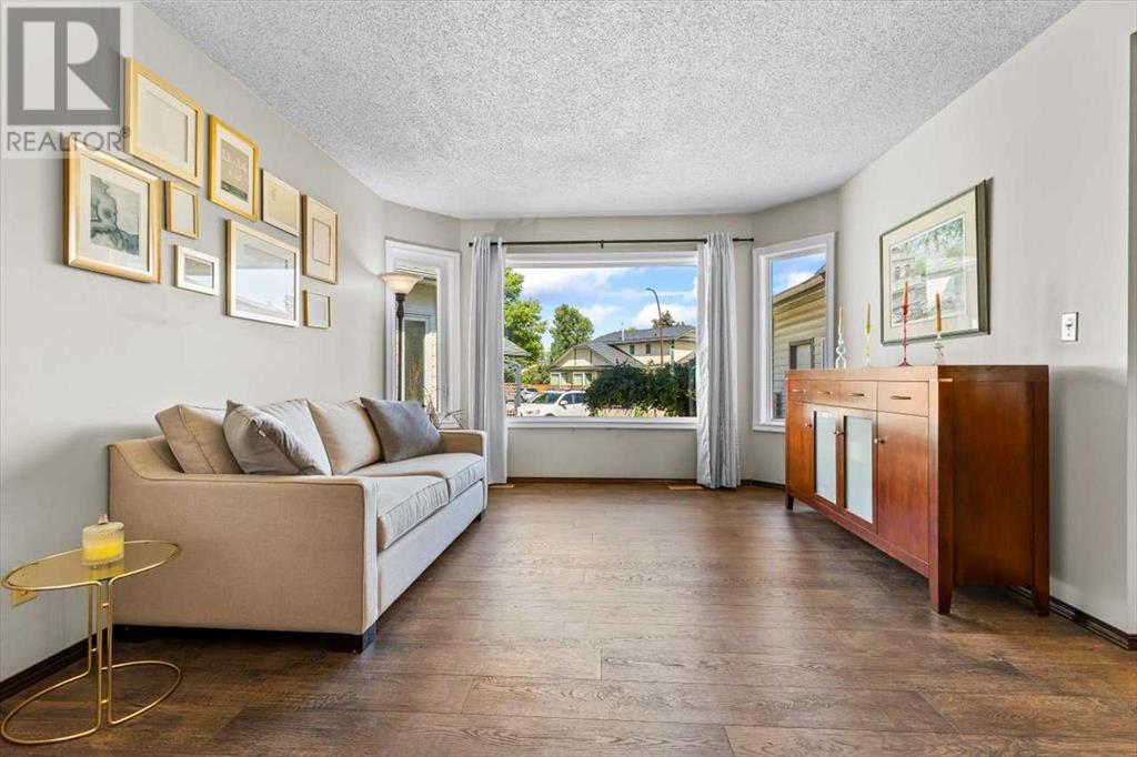 Single Family House for Sale in  Sundown Green SE Sundance Calgary 