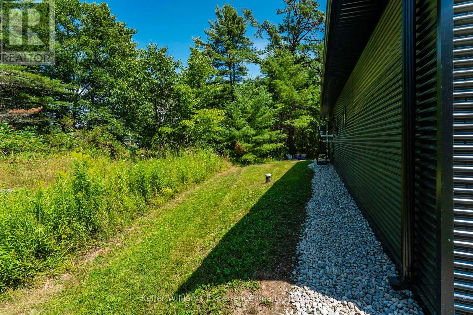 Photo 36 of 753 Honey Harbour Road, Georgian Bay ON