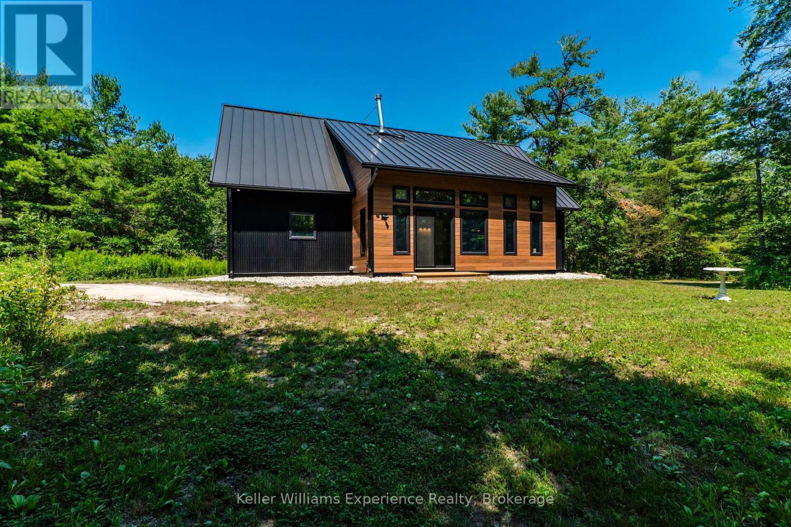 Photo 25 of 753 Honey Harbour Road, Georgian Bay ON