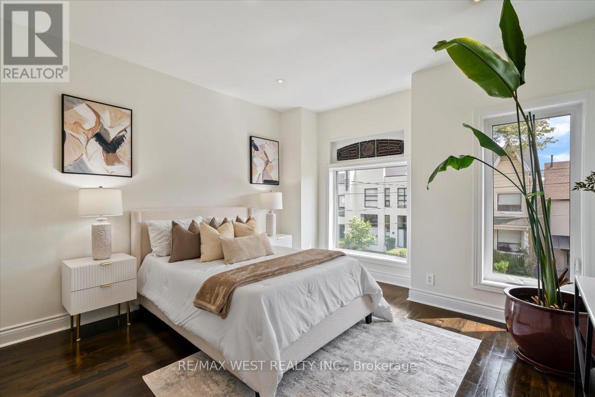 Photo 13 of 248 1 2 Euclid Avenue, Toronto ON