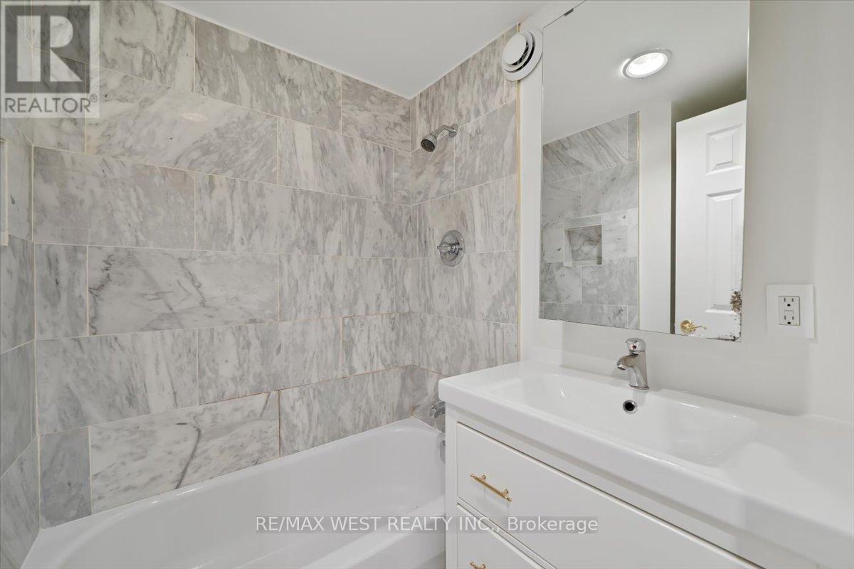 Photo 27 of 248 1 2 Euclid Avenue, Toronto ON