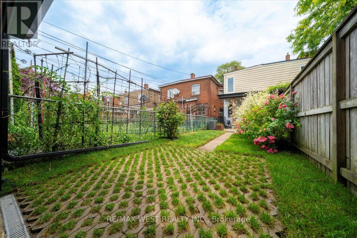 Photo 39 of 248 1 2 Euclid Avenue, Toronto ON
