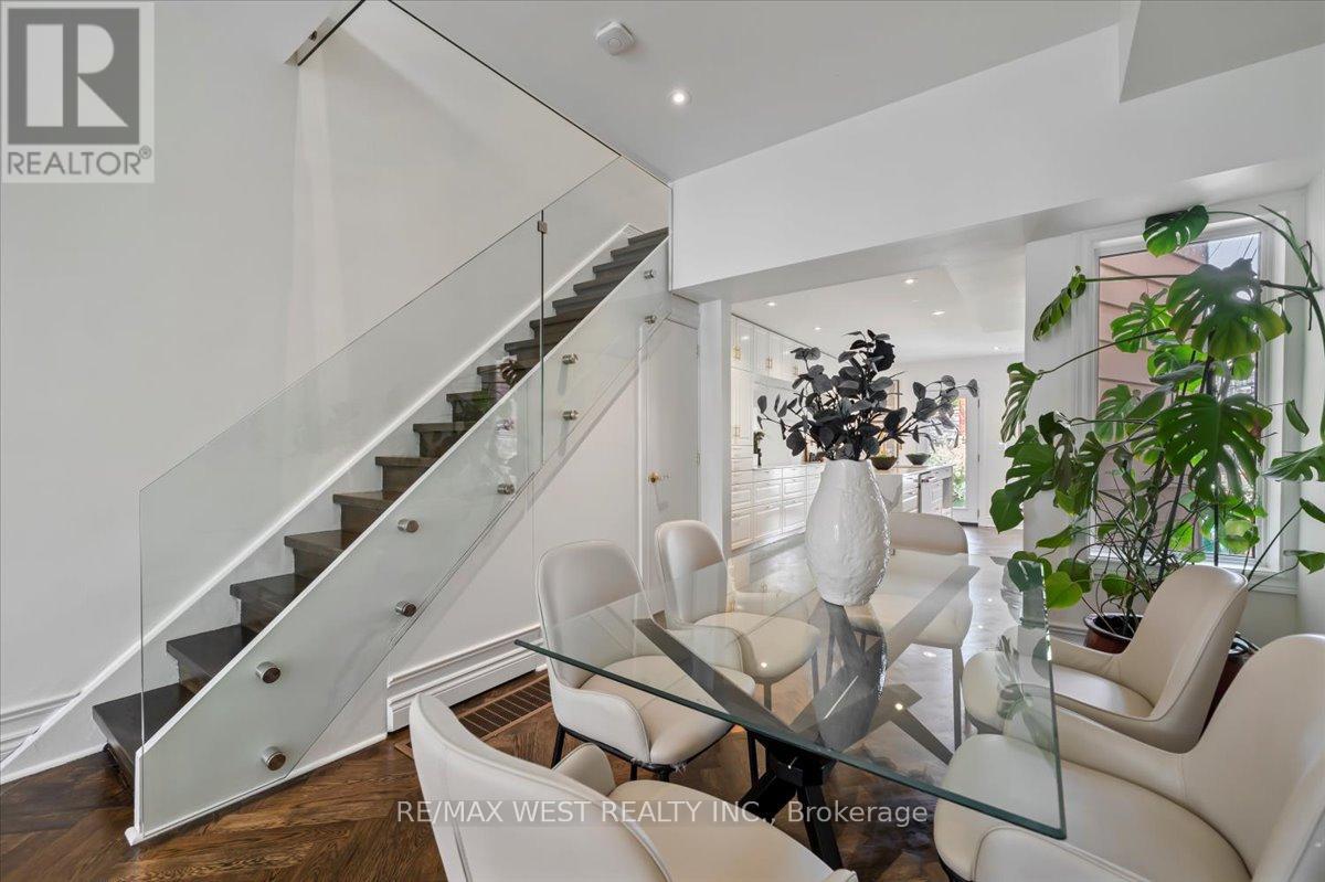 Photo 4 of 248 1 2 Euclid Avenue, Toronto ON