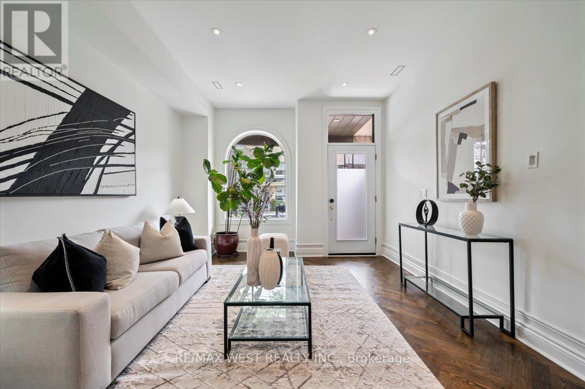 Photo 5 of 248 1 2 Euclid Avenue, Toronto ON