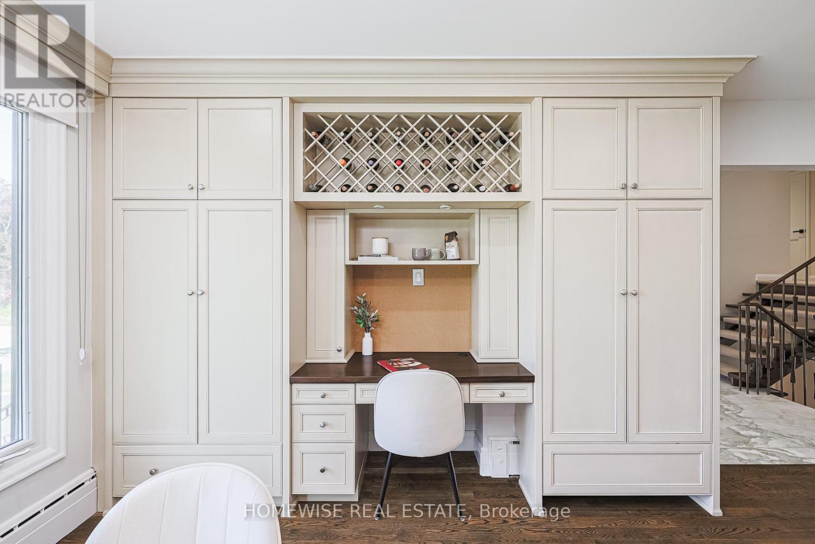 Photo 12 of 21 Bayhampton Court, Toronto ON