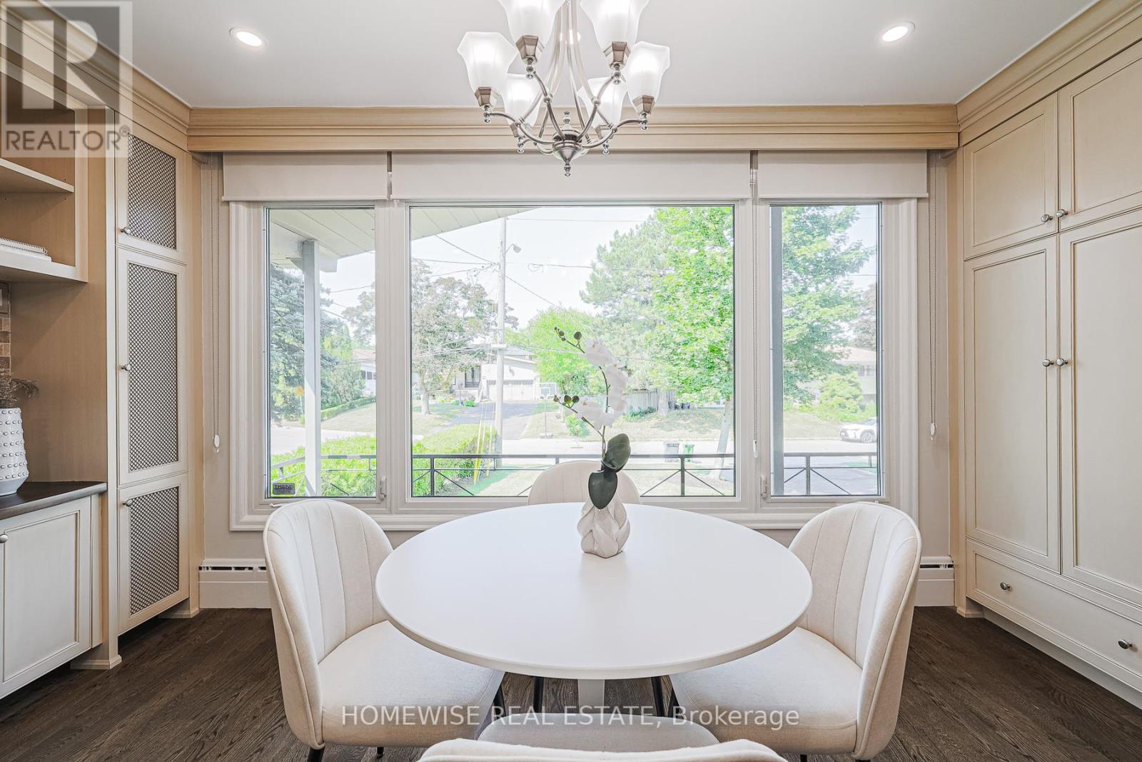 Photo 13 of 21 Bayhampton Court, Toronto ON