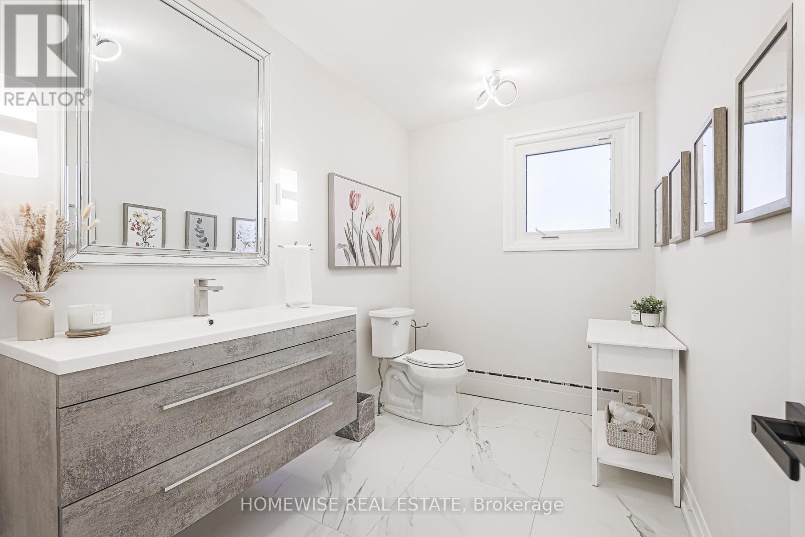 Photo 34 of 21 Bayhampton Court, Toronto ON