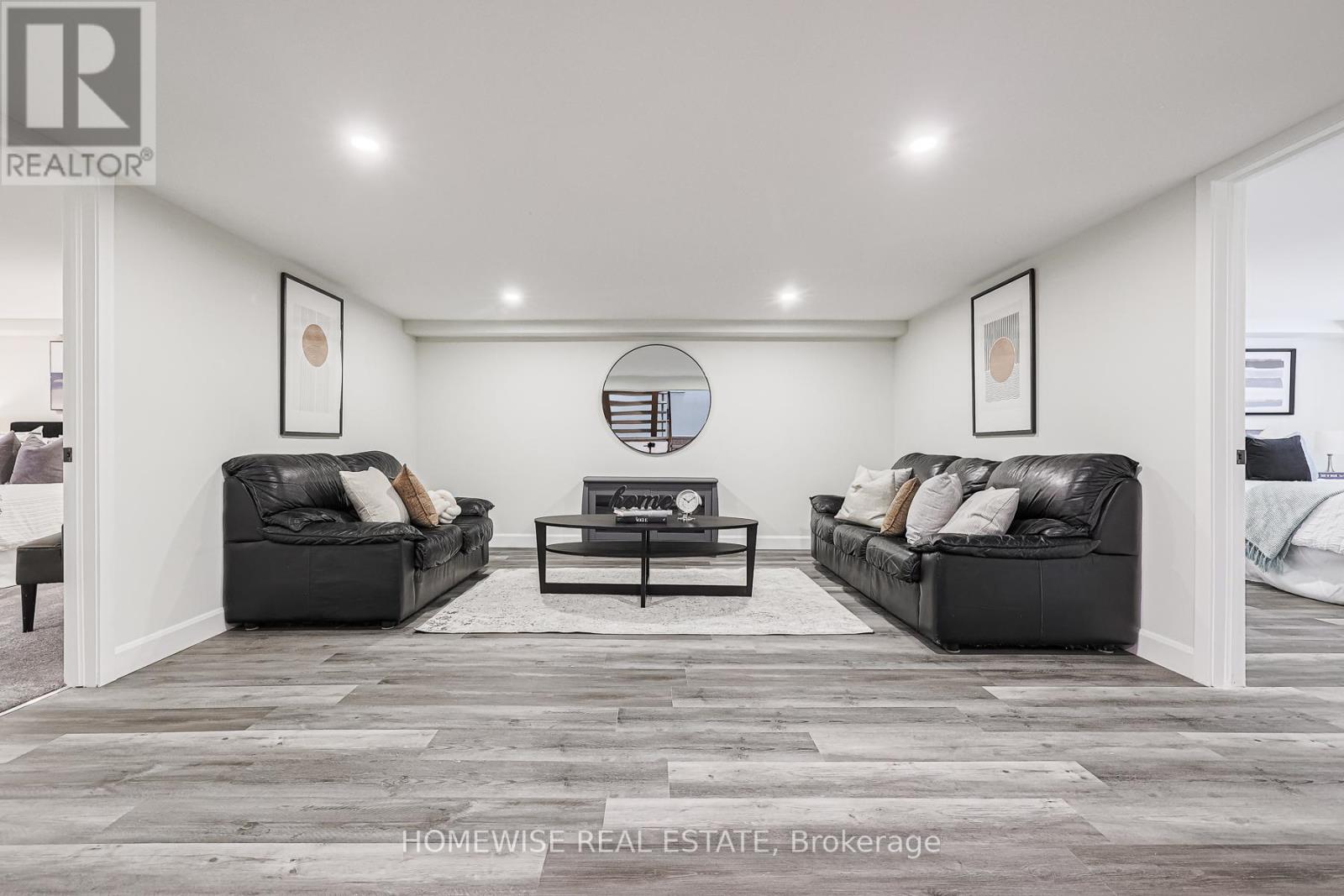 Photo 37 of 21 Bayhampton Court, Toronto ON