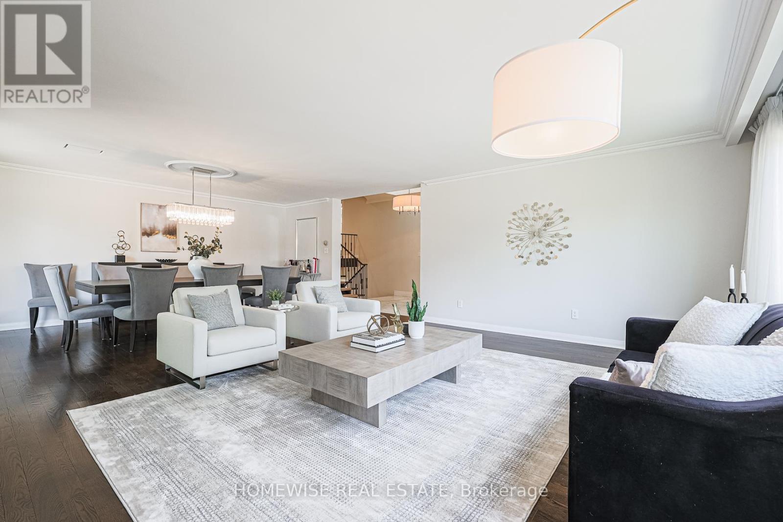 Photo 8 of 21 Bayhampton Court, Toronto ON