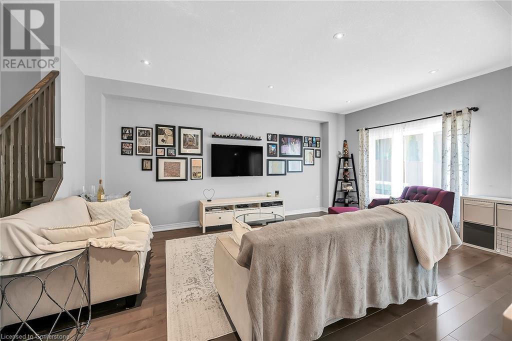 Photo 16 of 120 Vineberg Drive Unit 4, Hamilton ON