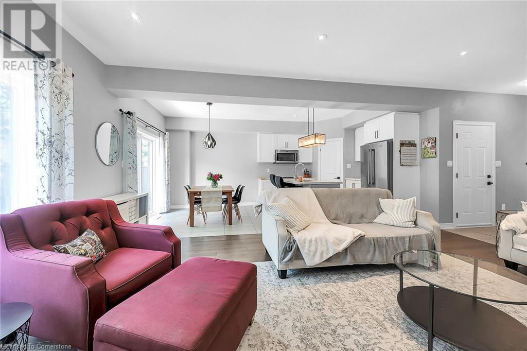 Photo 13 of 120 Vineberg Drive Unit 4, Hamilton ON