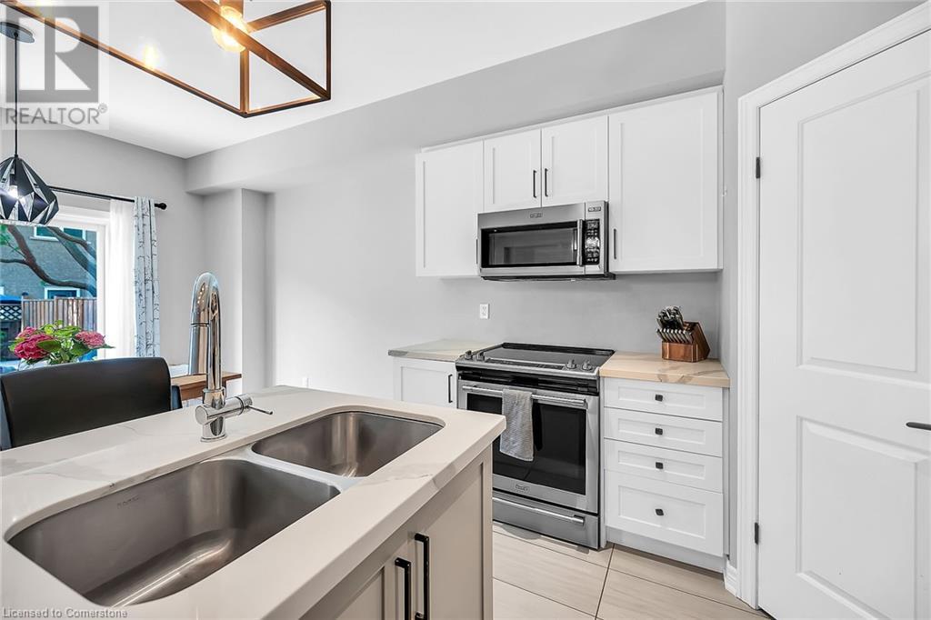Photo 17 of 120 Vineberg Drive Unit 4, Hamilton ON