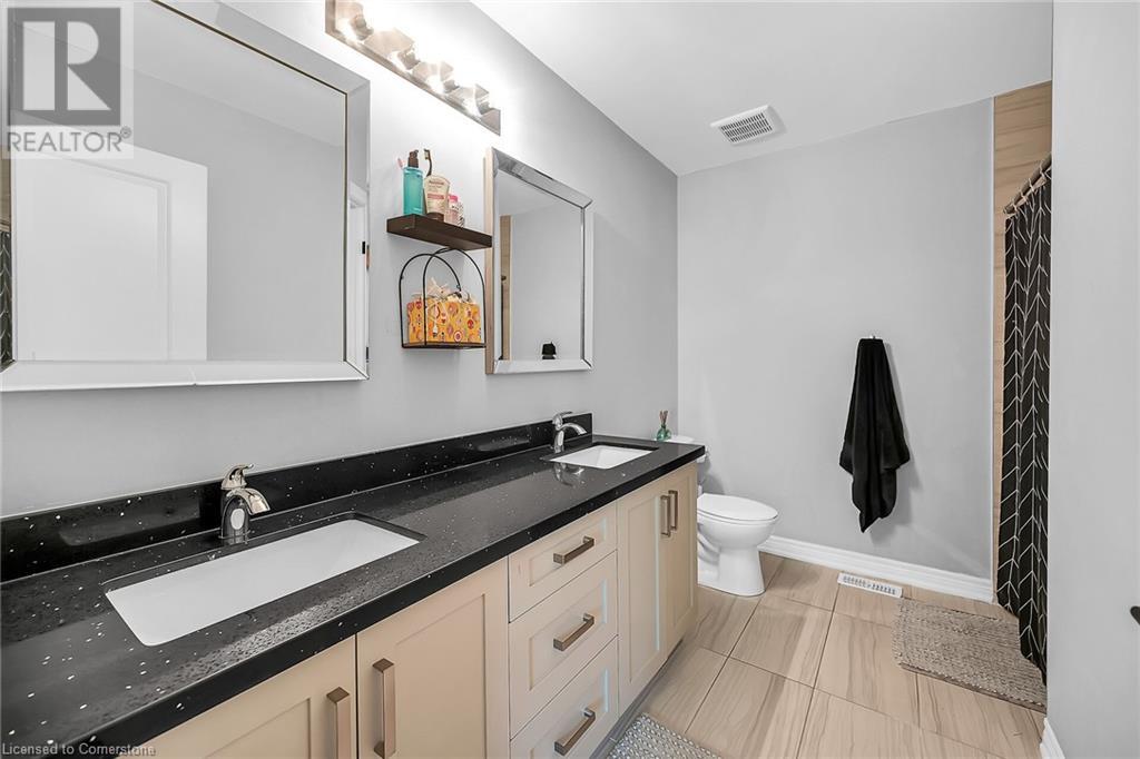 Photo 31 of 120 Vineberg Drive Unit 4, Hamilton ON