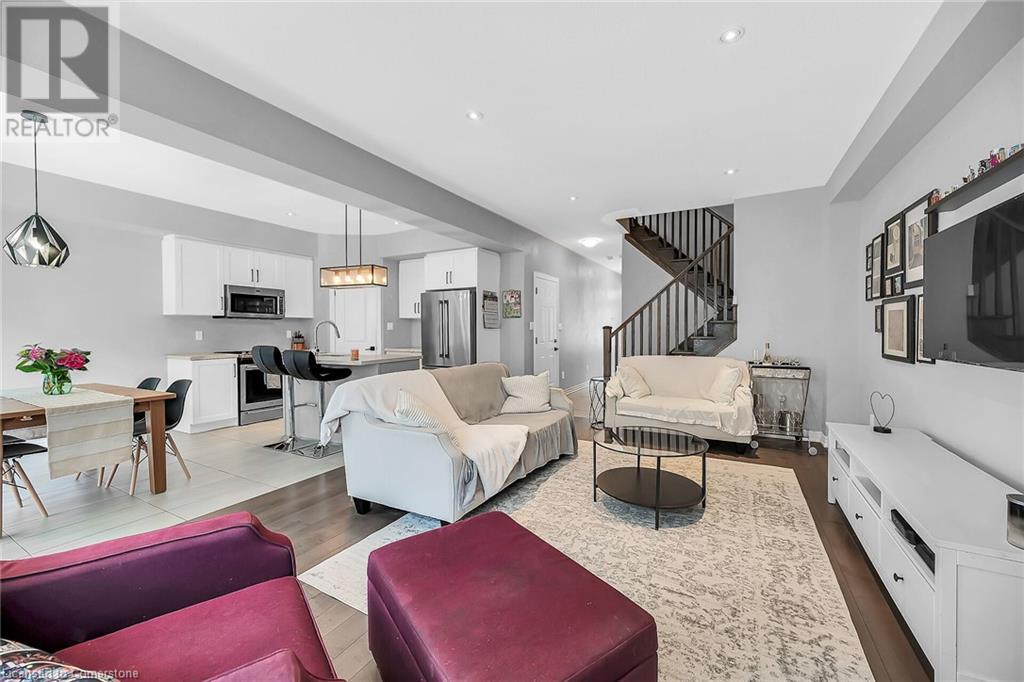 Photo 14 of 120 Vineberg Drive Unit 4, Hamilton ON