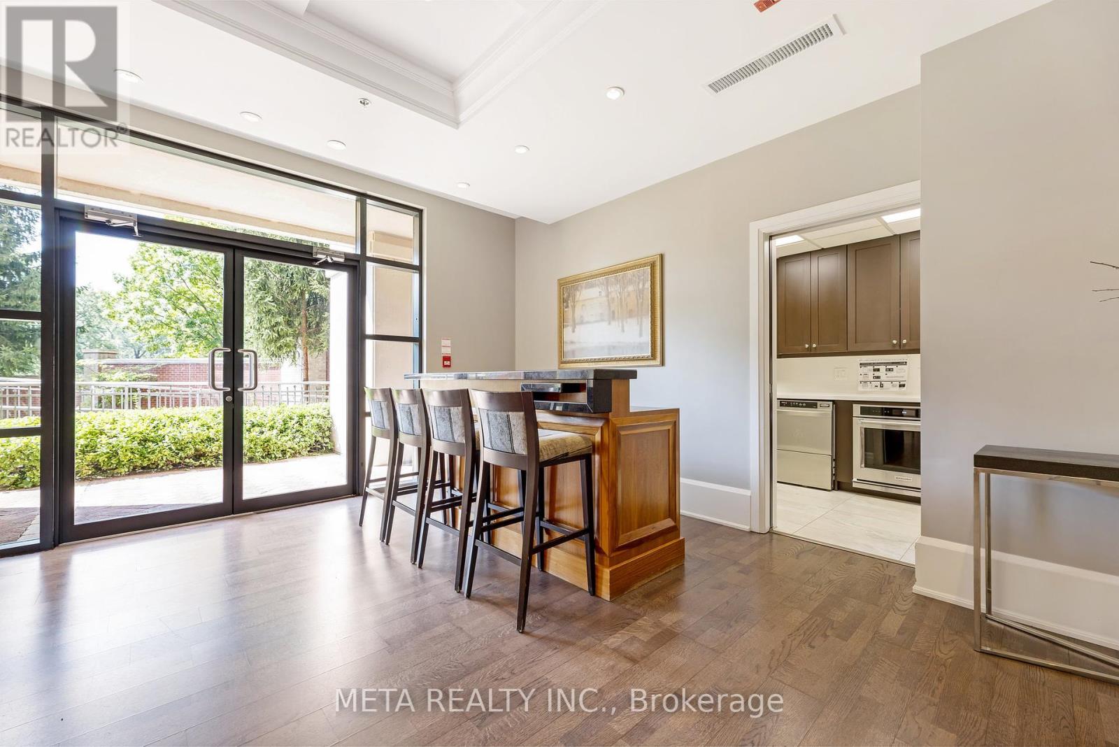 Photo 33 of 501 2855 Bloor Street W, Toronto ON