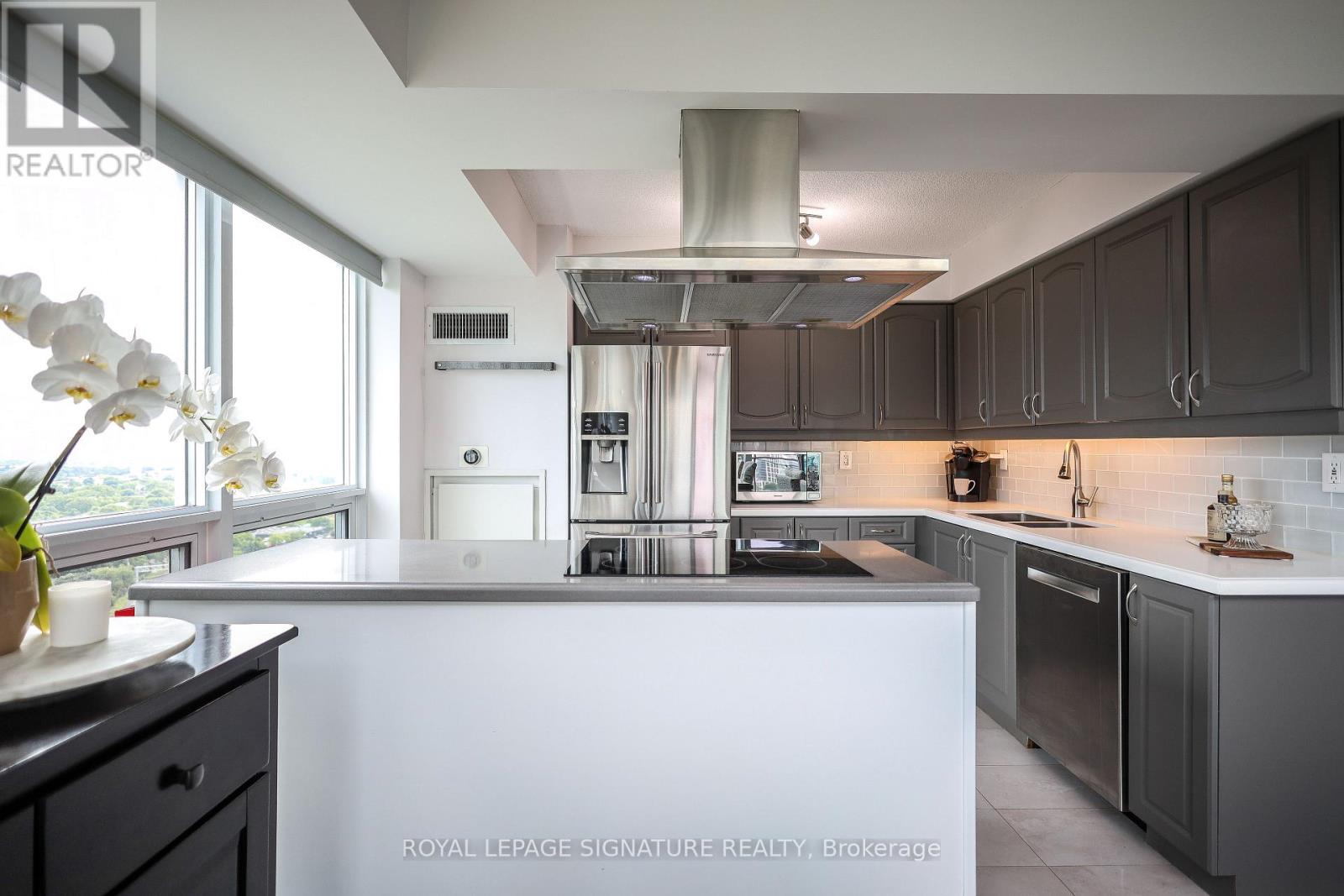 Photo 13 of 2304 155 Legion Road N, Toronto ON