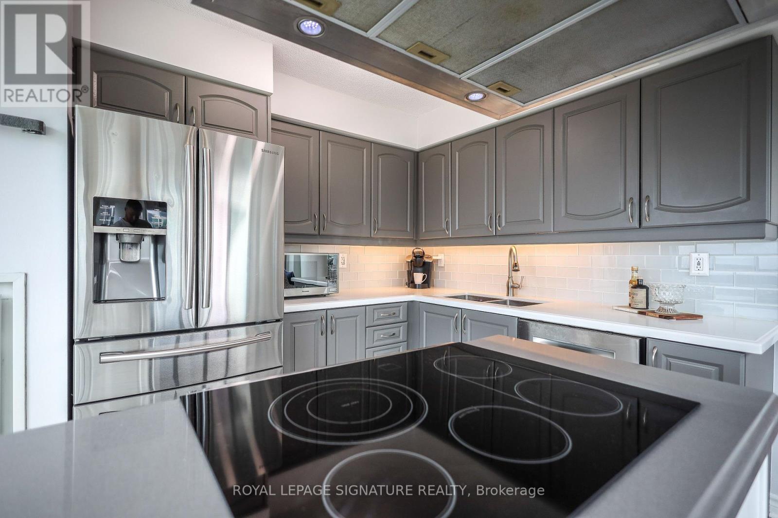 Photo 30 of 2304 155 Legion Road N, Toronto ON