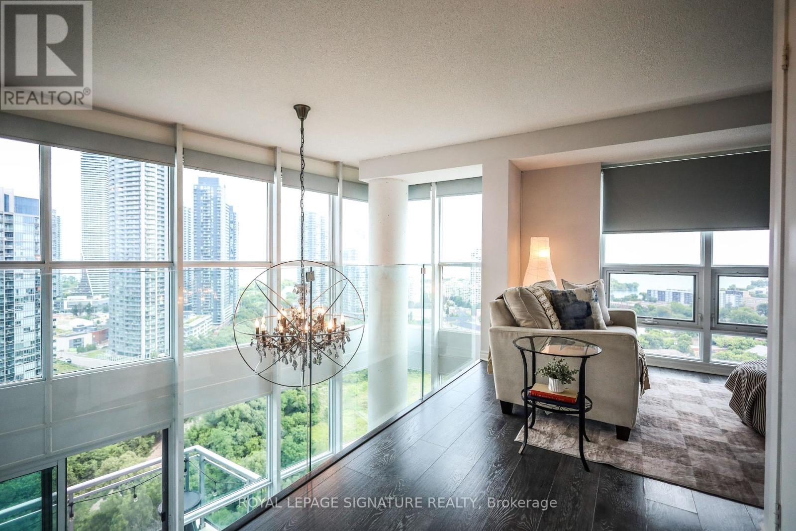 Photo 18 of 2304 155 Legion Road N, Toronto ON