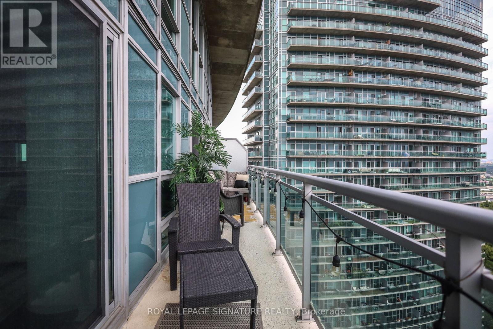 Photo 19 of 2304 155 Legion Road N, Toronto ON