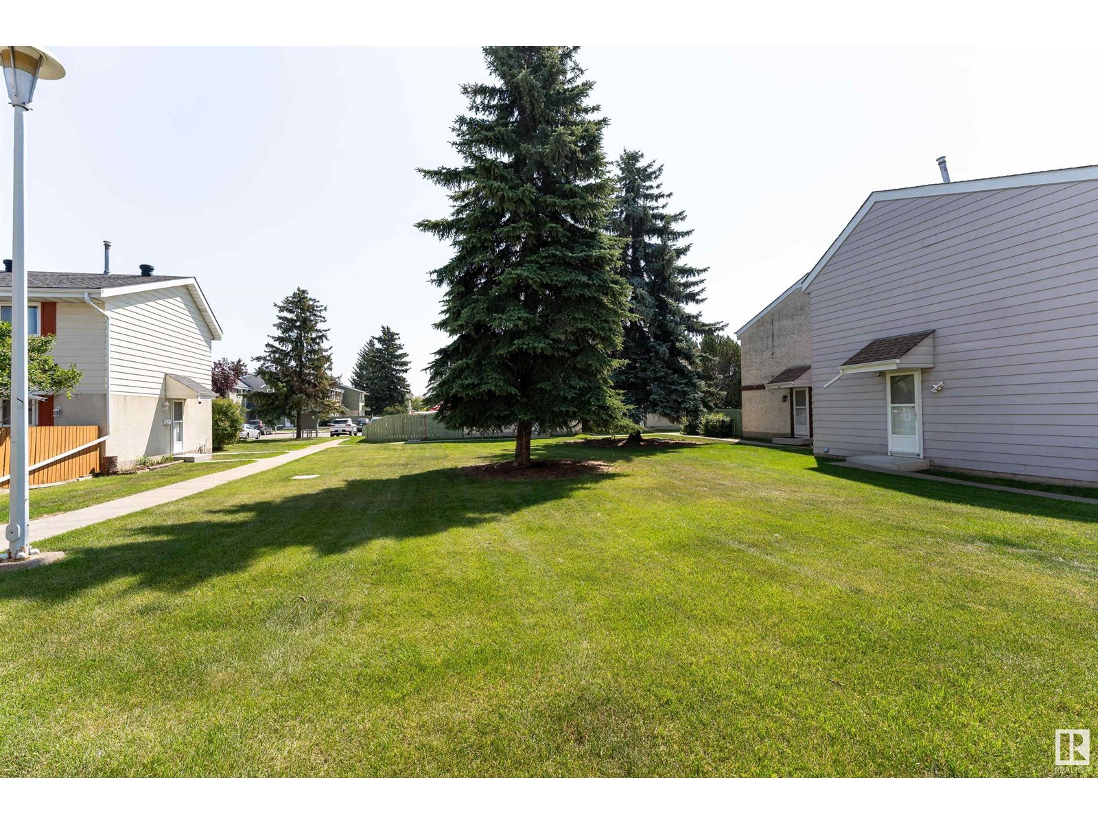 Photo 7 of 1 F Callingwood Co Nw, Edmonton AB