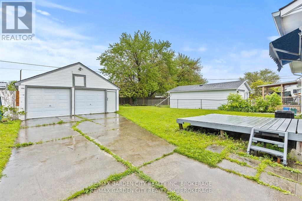 Photo 27 of 19 Oakwood Avenue, St Catharines ON