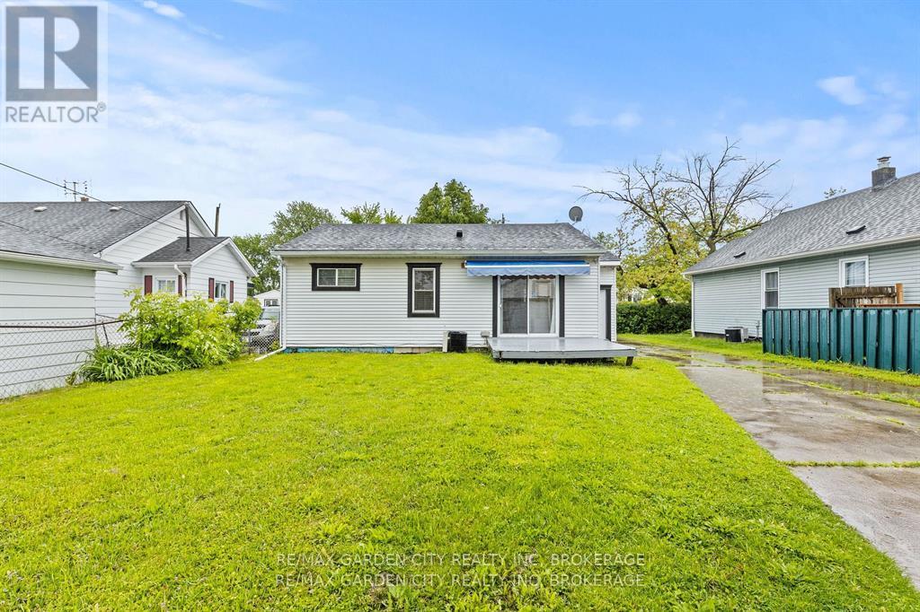Photo 32 of 19 Oakwood Avenue, St Catharines ON