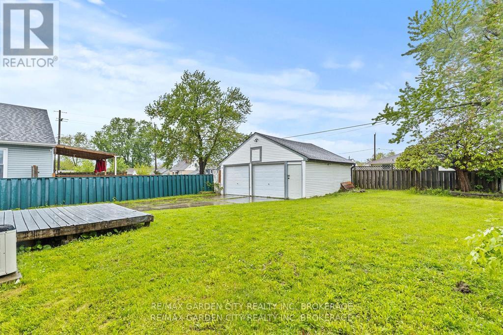 Photo 28 of 19 Oakwood Avenue, St Catharines ON