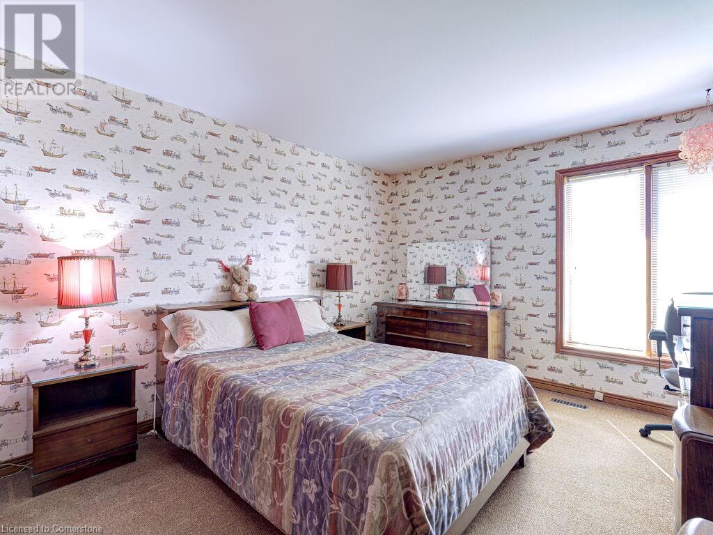 Photo 32 of 11331 Amos Drive, Milton ON