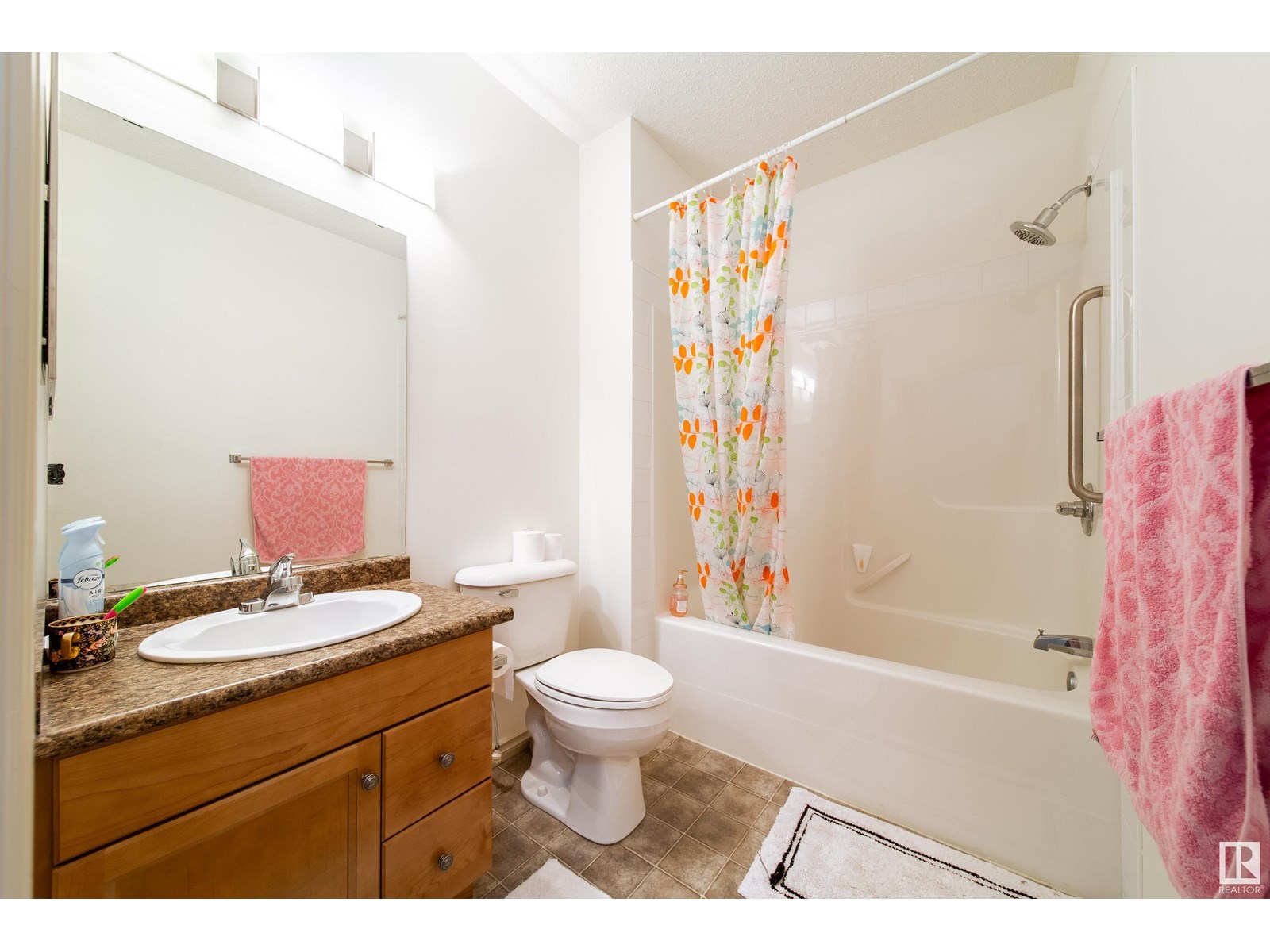 Photo 17 of 216 9820 165 St Nw, Edmonton AB
