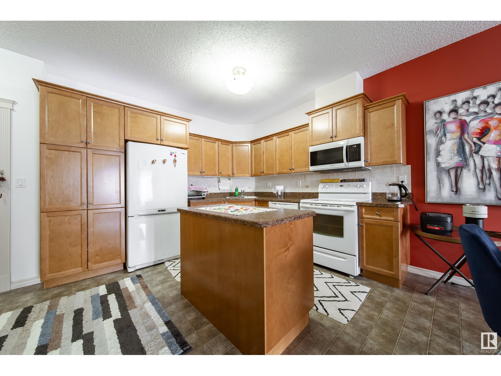 Photo 3 of 216 9820 165 St Nw, Edmonton AB