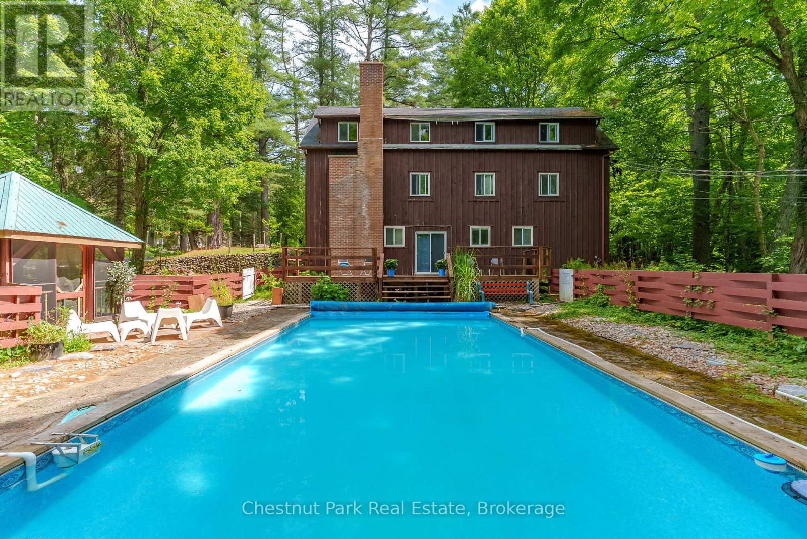 Photo 22 of 869 Muskoka Road 10, Huntsville ON