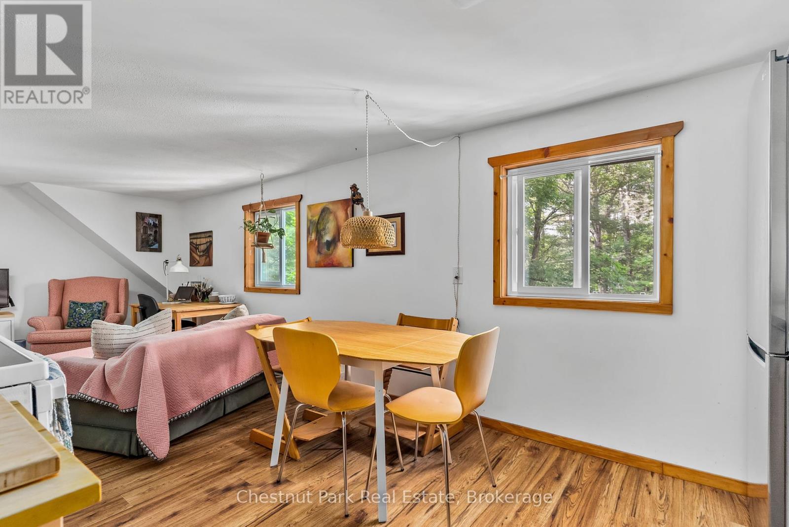 Photo 10 of 869 Muskoka Road 10, Huntsville ON
