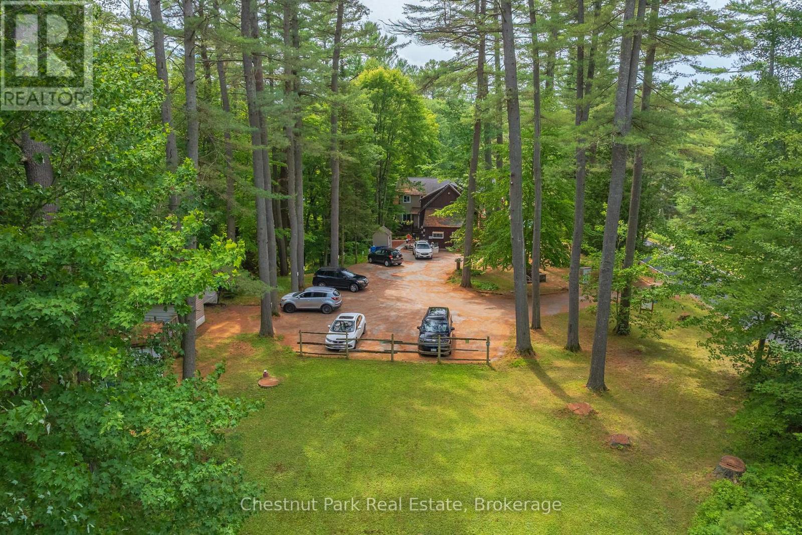 Photo 15 of 869 Muskoka Road 10, Huntsville ON
