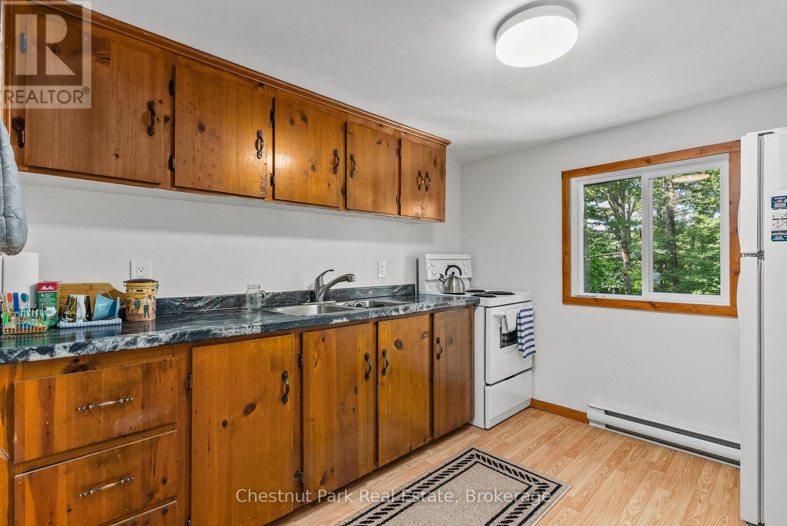 Photo 38 of 869 Muskoka Road 10, Huntsville ON