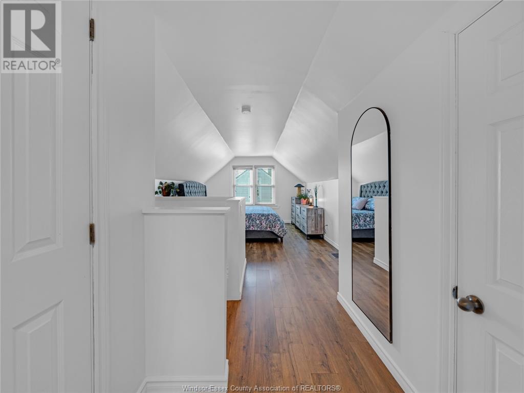 Photo 13 of 1131 Fairview Boulevard, Windsor ON