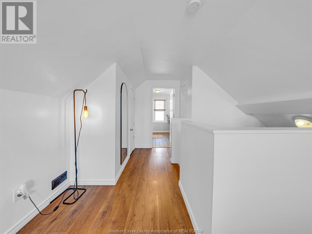 Photo 7 of 1131 Fairview Boulevard, Windsor ON