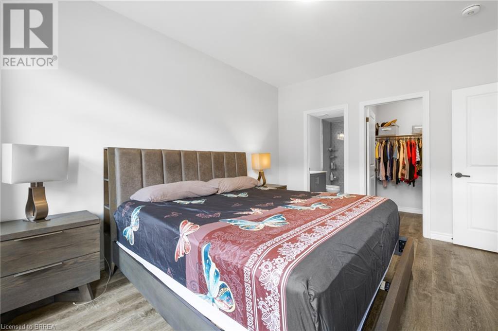 Photo 10 of 30 Bensley Lane, Hamilton ON