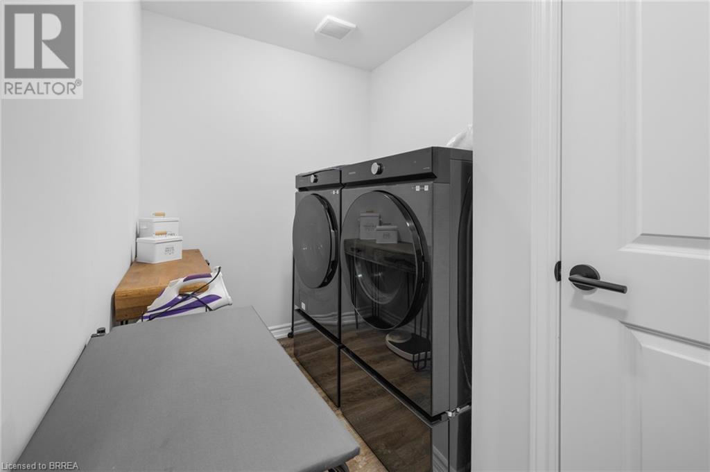 Photo 12 of 30 Bensley Lane, Hamilton ON