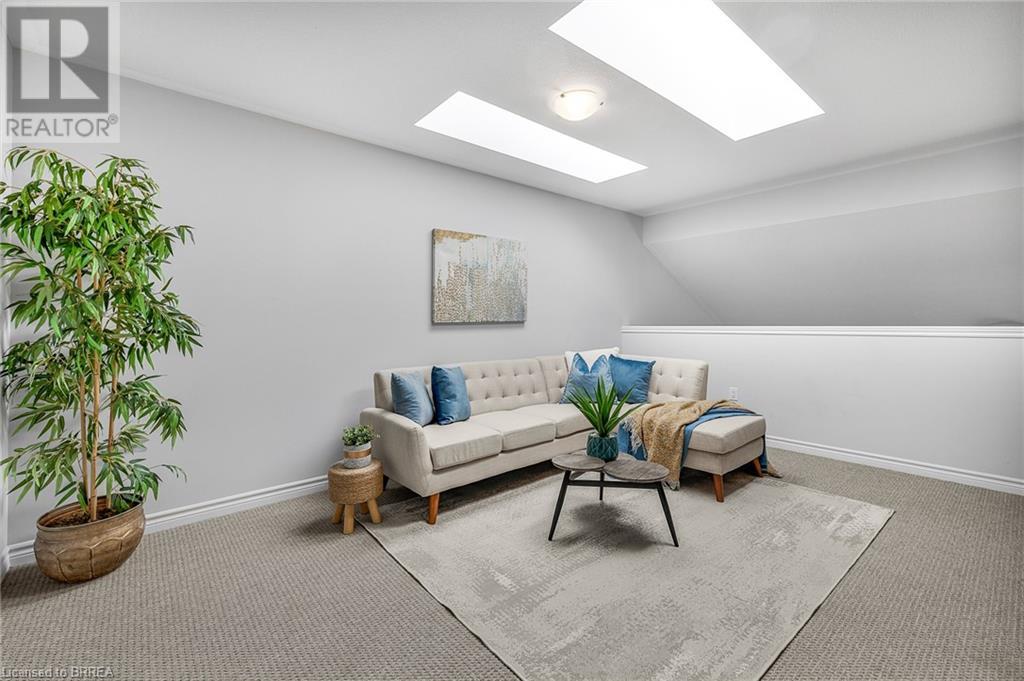 Photo 13 of 30 Bensley Lane, Hamilton ON