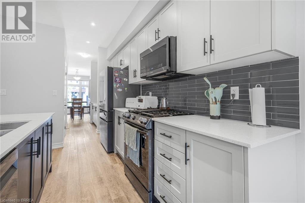 Photo 7 of 30 Bensley Lane, Hamilton ON