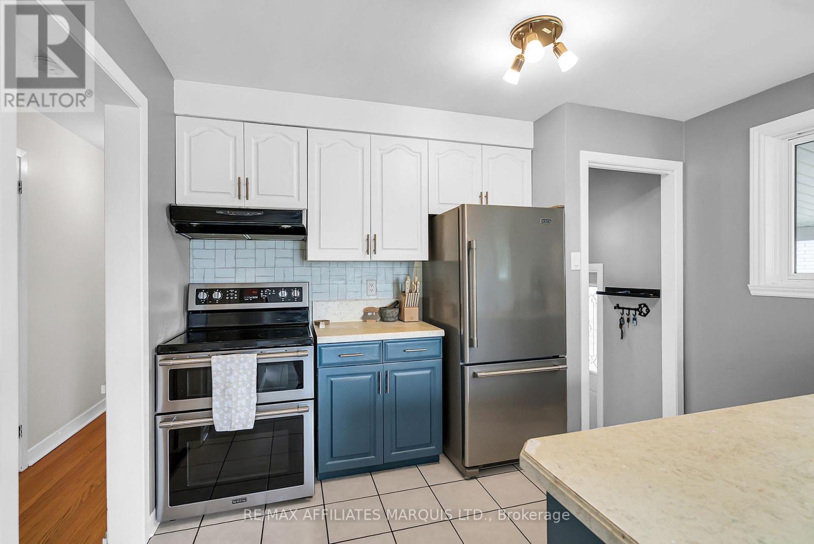 Photo 12 of 634 Fraser Avenue, Cornwall ON