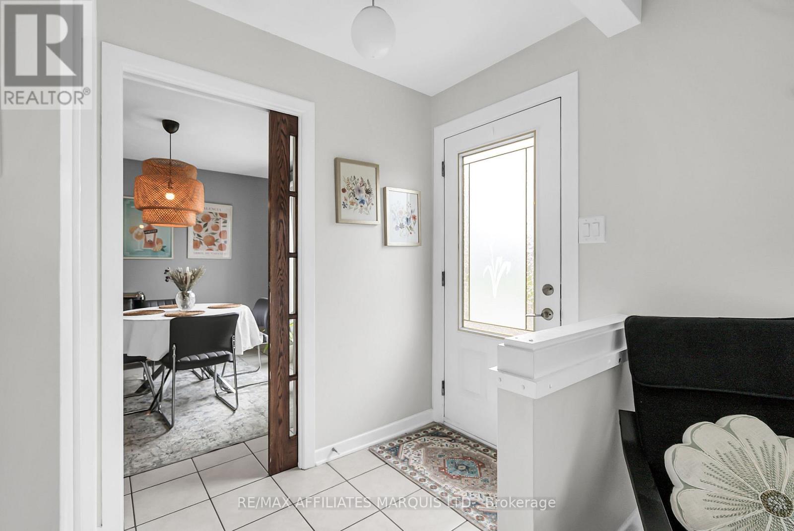 Photo 3 of 634 Fraser Avenue, Cornwall ON