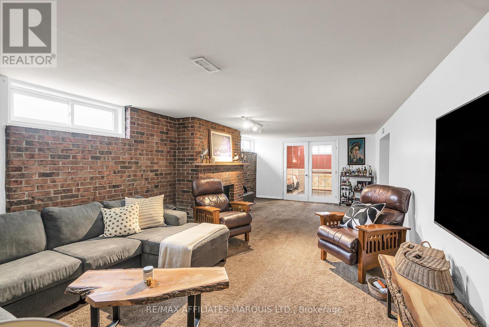 Photo 31 of 634 Fraser Avenue, Cornwall ON