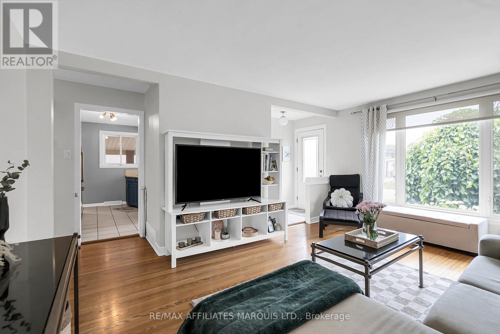 Photo 7 of 634 Fraser Avenue, Cornwall ON