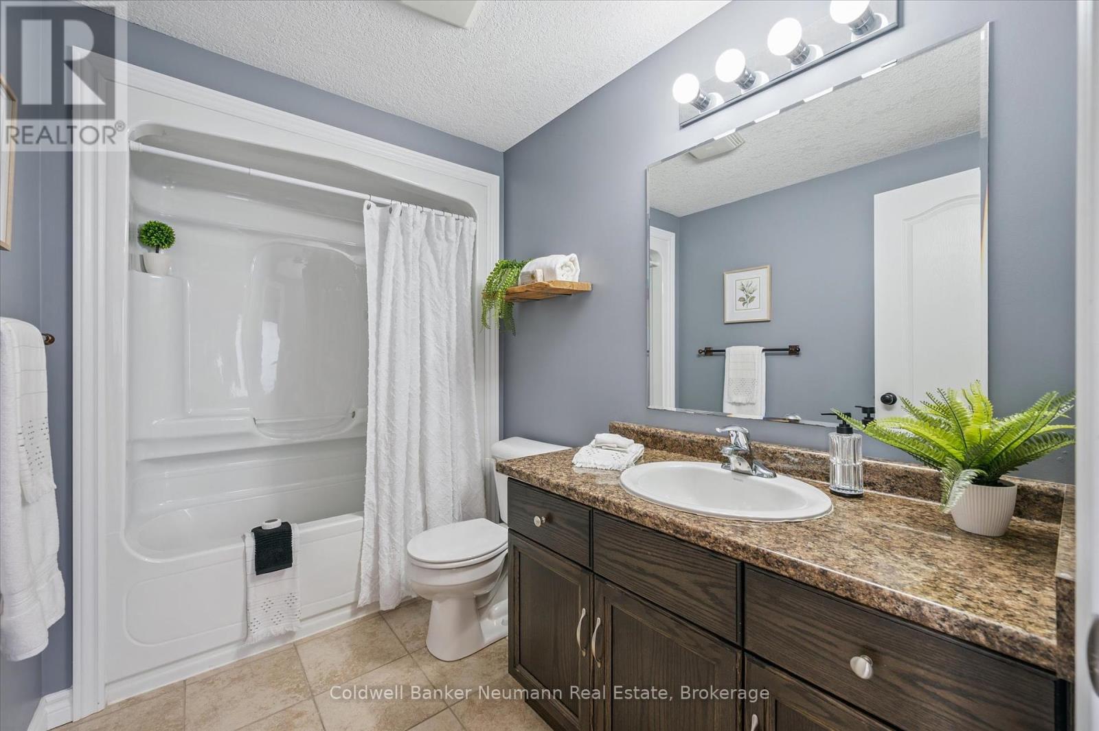 Photo 22 of 320 Severn Drive, Guelph ON