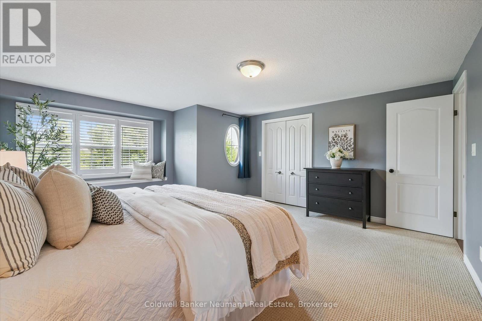 Photo 24 of 320 Severn Drive, Guelph ON