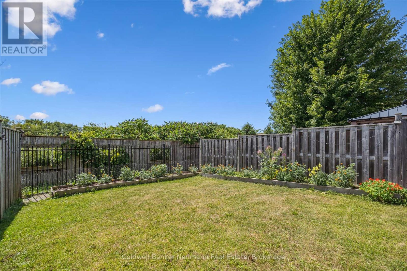 Photo 35 of 320 Severn Drive, Guelph ON