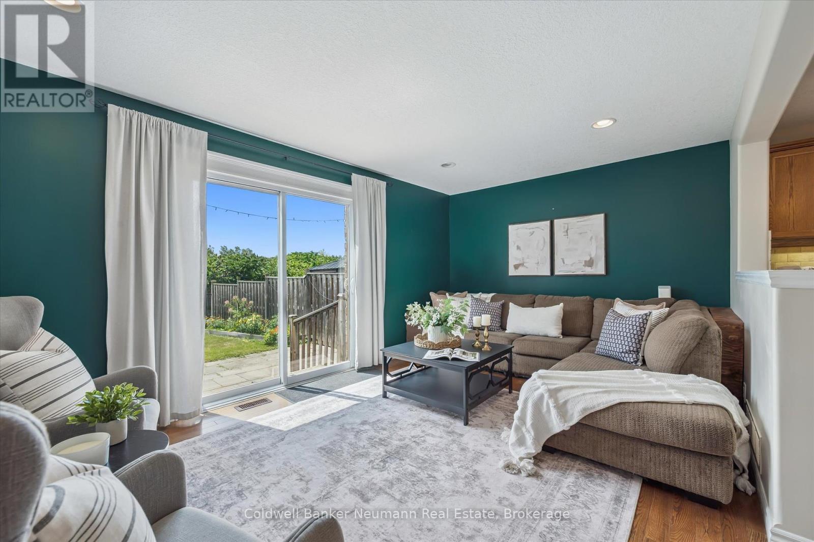 Photo 7 of 320 Severn Drive, Guelph ON