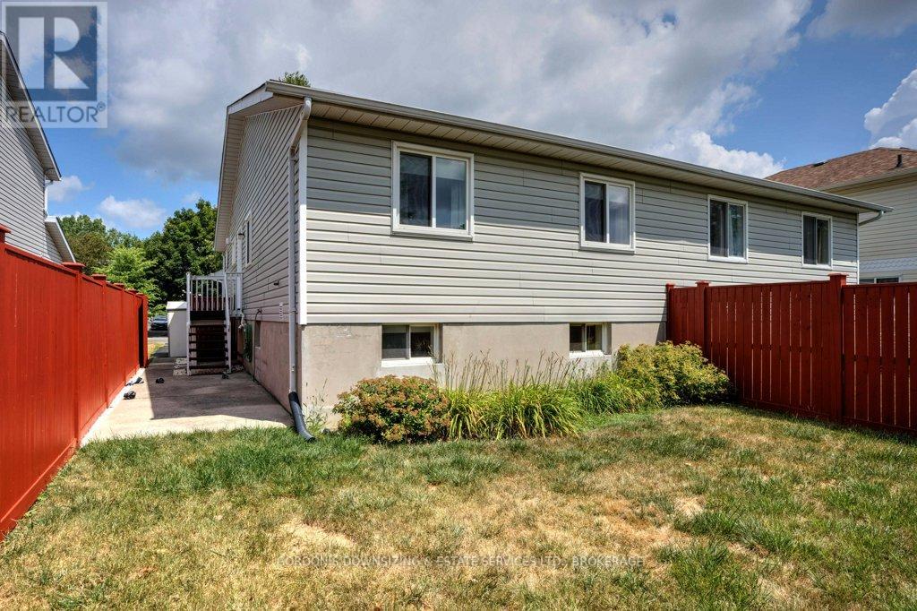 Photo 39 of 467 Grandtrunk Avenue, Kingston ON