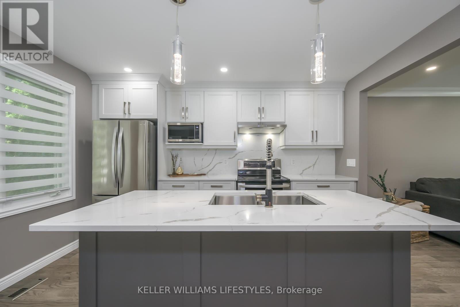 Photo 16 of 18 Thunderbird Crescent, London South ON